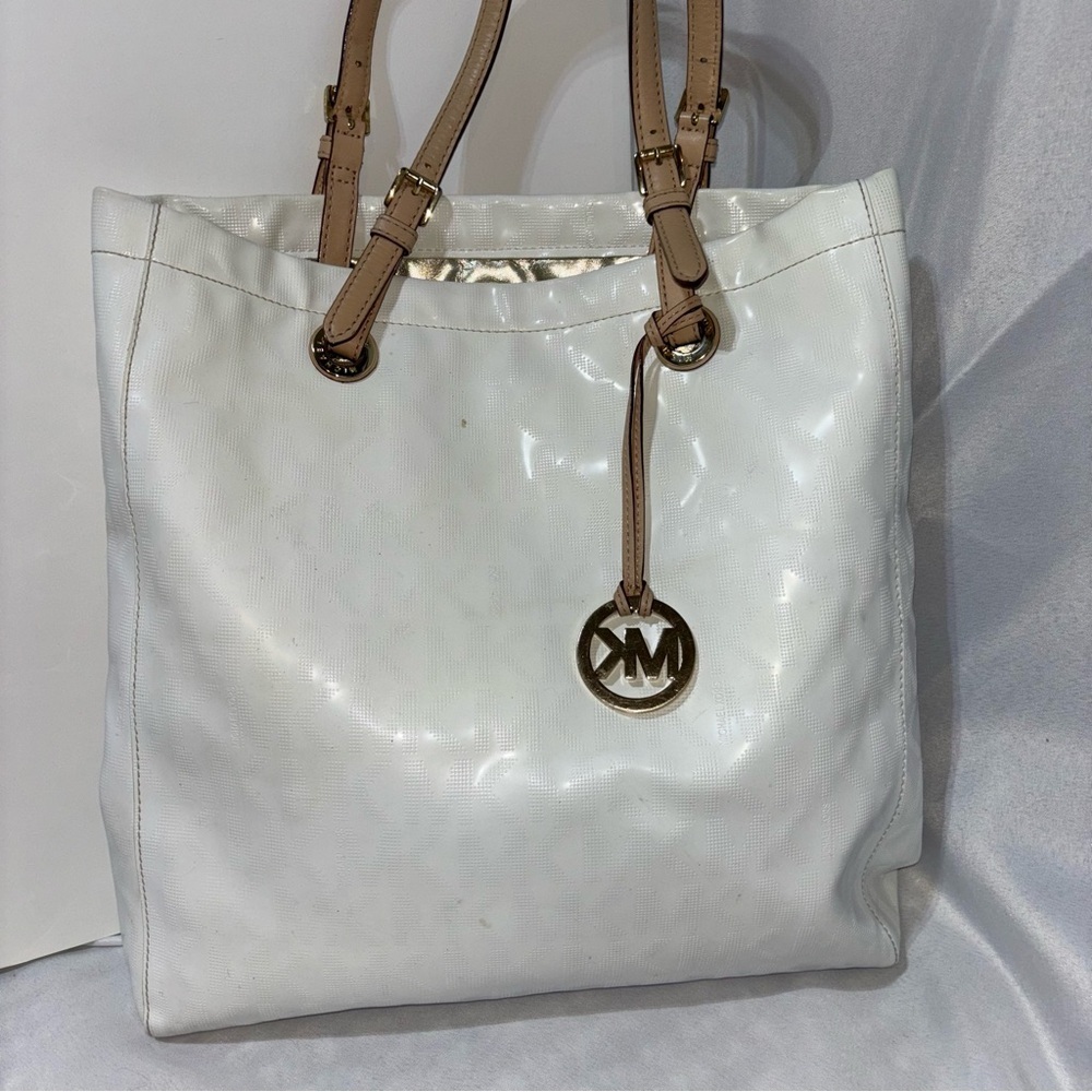 MICHAEL Michael Kors Logo White Patent Leather Large Tote
